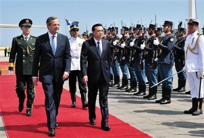 　6月19日，國務(wù)院總理李克強(qiáng)乘專機(jī)抵達(dá)雅典國際機(jī)場，開始對希臘進(jìn)行正式訪問。