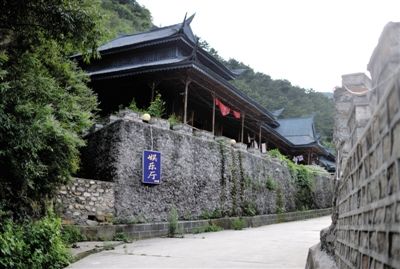 一處仿古“娛樂廳”位于山莊深處。