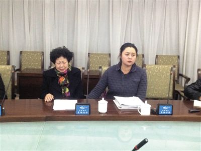 昨晚，馬超群母親張桂英在秦皇島舉行新聞發(fā)布會(huì)。