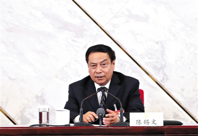 　全國(guó)政協(xié)委員、中央農(nóng)村工作領(lǐng)導(dǎo)小組副組長(zhǎng)陳錫文。