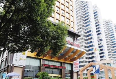 衡陽官員趙安民與之保持聯(lián)系，并邀約女子在這家酒店房間見面。