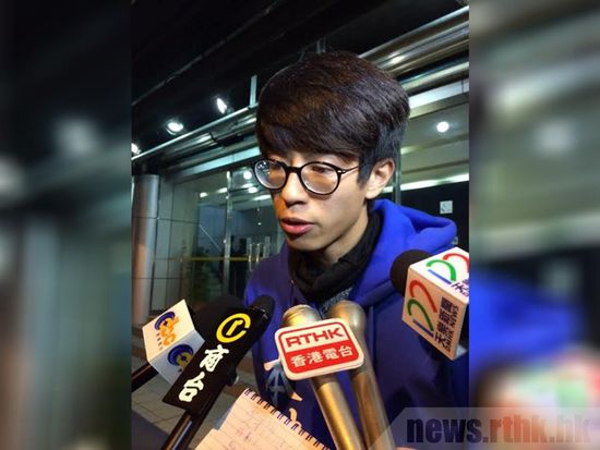 黃臺仰因設(shè)想?yún)⑴c旺角暴亂被香港警方拘捕，被指涉嫌參與旺角暴動。