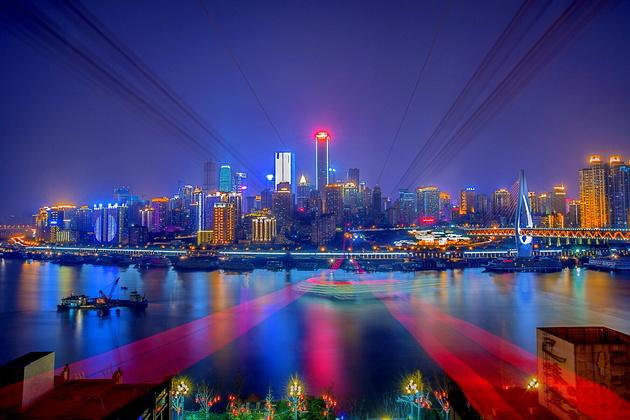 中原地產(chǎn)數(shù)據(jù)顯示，8月最后一周，上海市新建商品住宅成交已連續(xù)5天破千，昨日（8月31日）更是達(dá)到單日成交1123套。