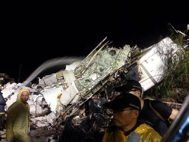 　圖為客機失事事故現(xiàn)場。圖片來源：臺灣聯(lián)合新聞網(wǎng)