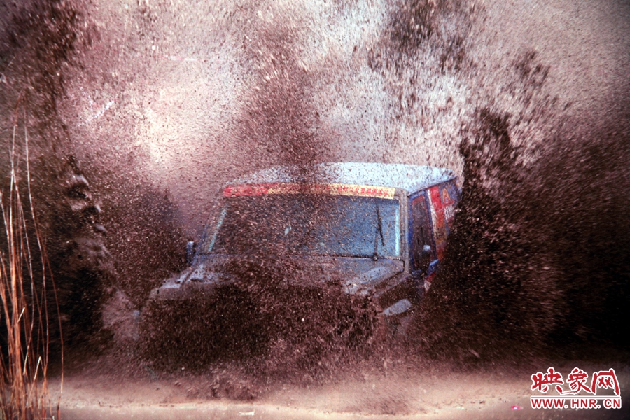 賽車的世界、更是男人的世界。圖為部分參展攝影作品。