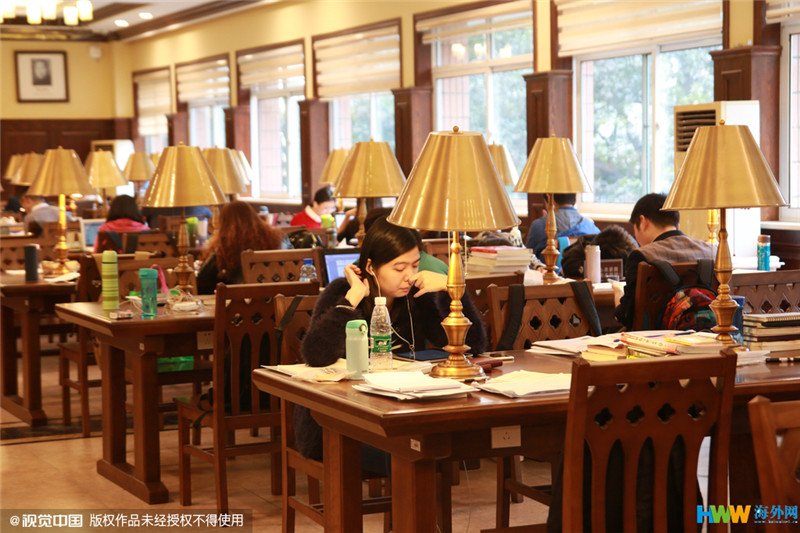 重慶大學(xué)改造翻新的“民國(guó)風(fēng)圖書館”走紅網(wǎng)絡(luò)，引得無(wú)數(shù)網(wǎng)友點(diǎn)贊