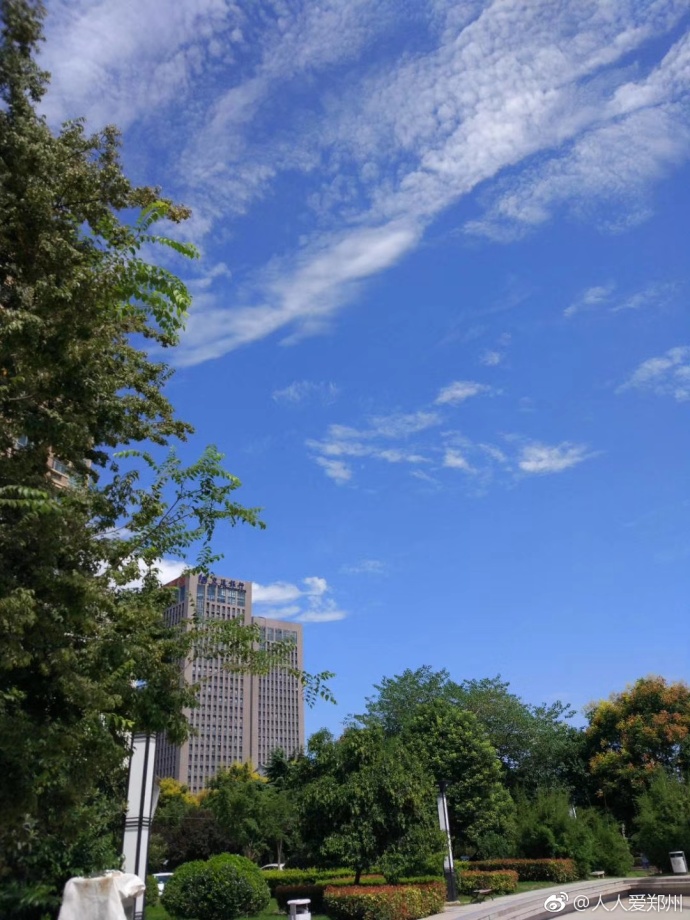 又被鄭州的藍天刷屏！隨便一拍就是手機壁紙