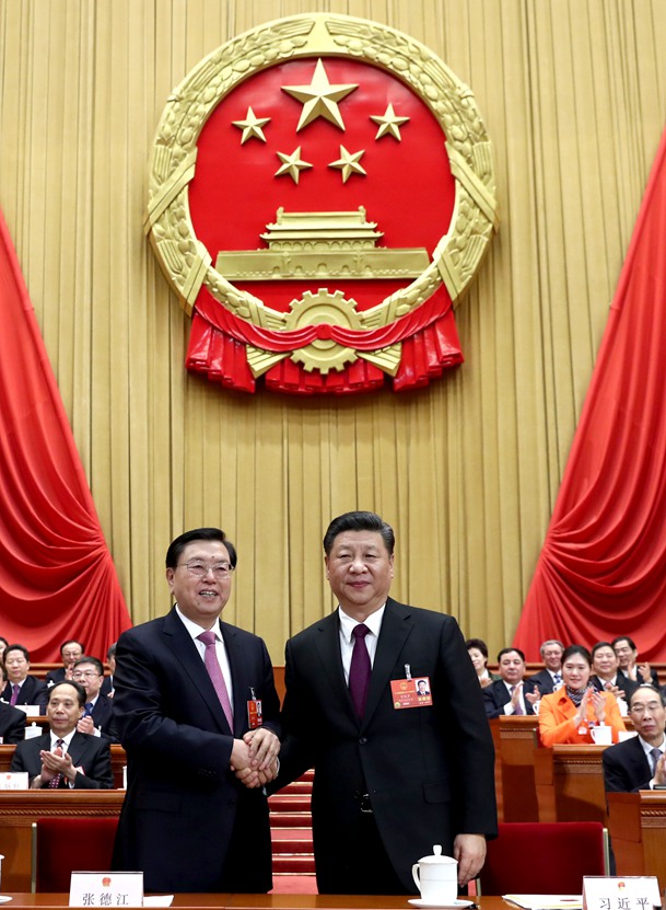 習(xí)近平當(dāng)選國(guó)家主席、中央軍委主席
