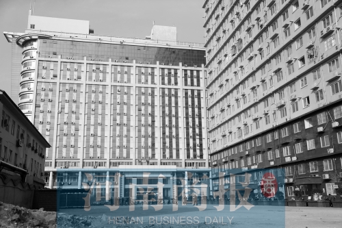 因購(gòu)房尾款沒有交齊，鄭州一小區(qū)多戶業(yè)主的生活用水被停掉，有的連續(xù)半個(gè)月沒水吃。