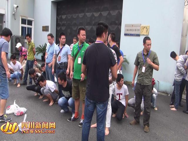 公安局管抓捕詐騙公司現(xiàn)場（警方視頻截圖）。