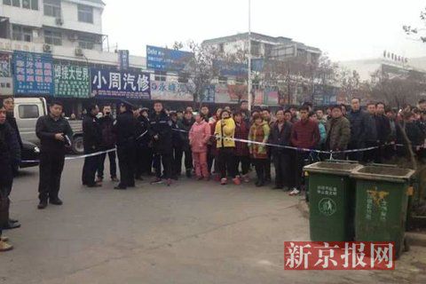 亳州路邊垃圾桶內驚現(xiàn)碎尸。網(wǎng)友供圖