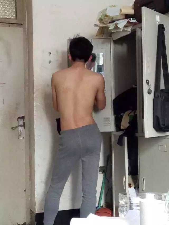 這個(gè)學(xué)校的男生宿舍火了！女同學(xué)都喊著要嫁