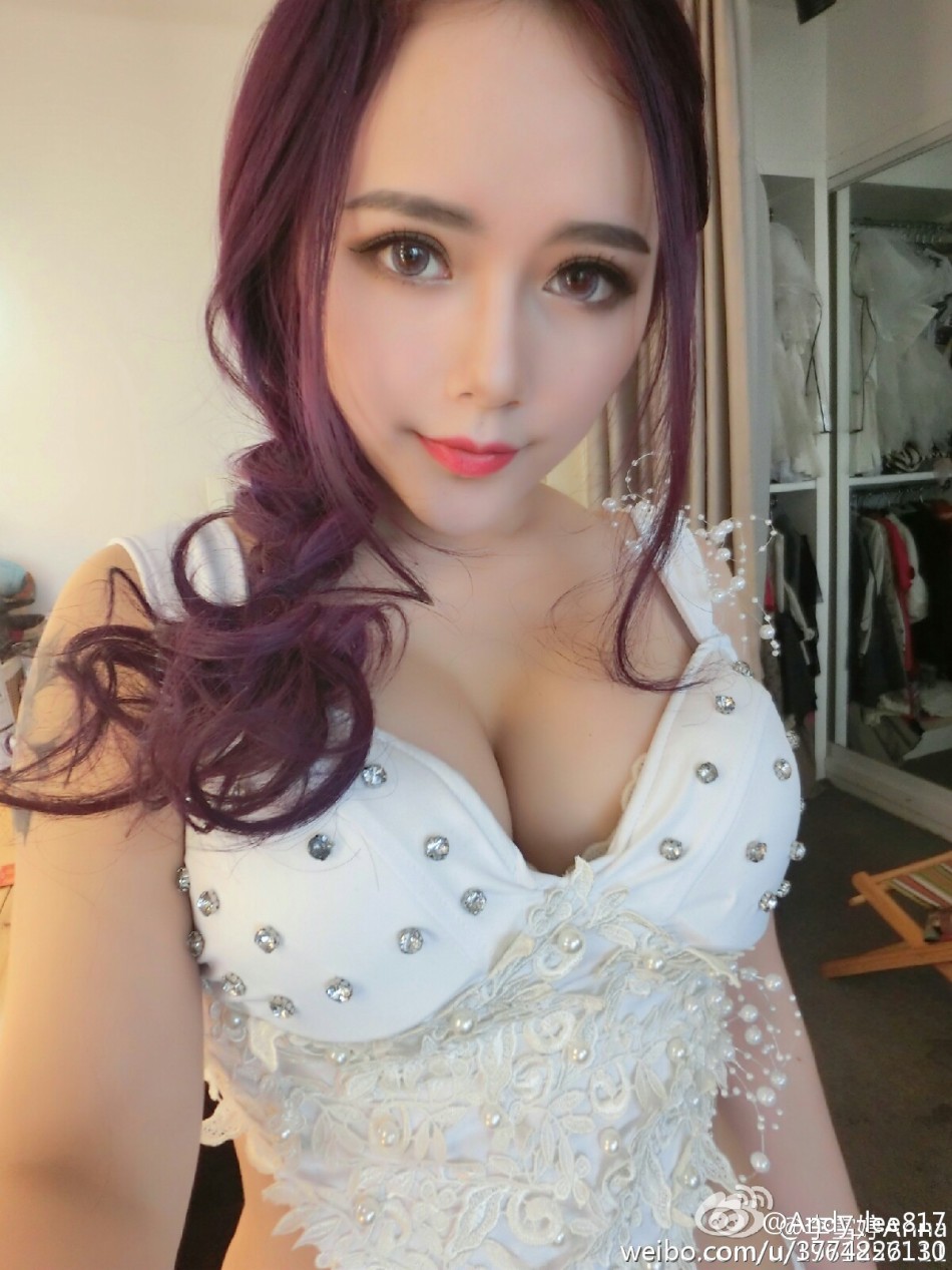 湖大21歲?；ㄇ巴购舐N無(wú)懼走光